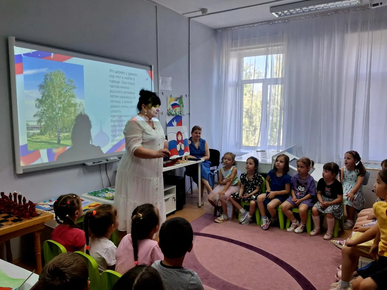 Сегодня в нашем детском саду состоялось торжественное мероприятие, посвящённое Дню России. В праздни