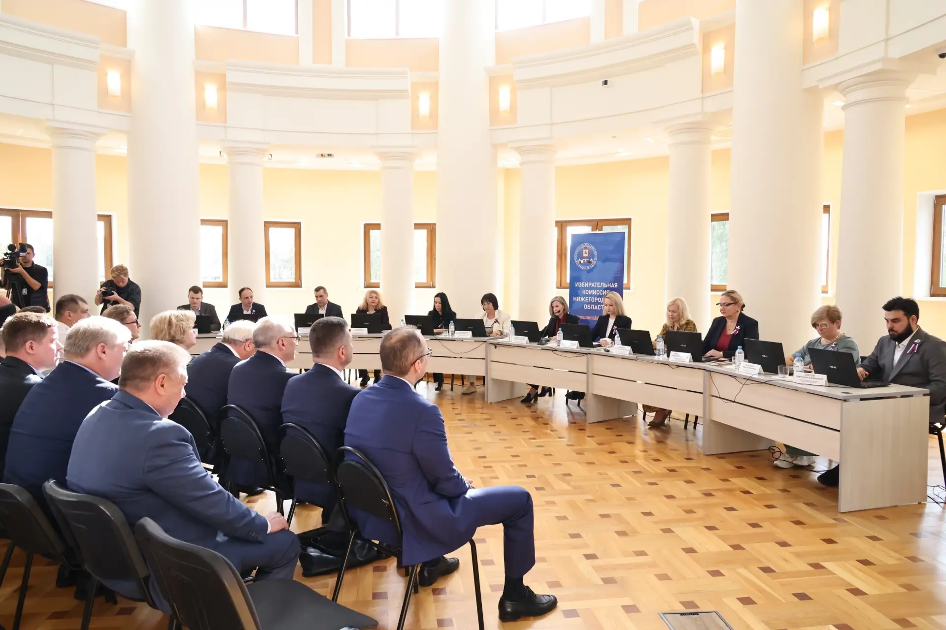 Депутаты регионального парламента VIII созыва получили удостоверения об избрании