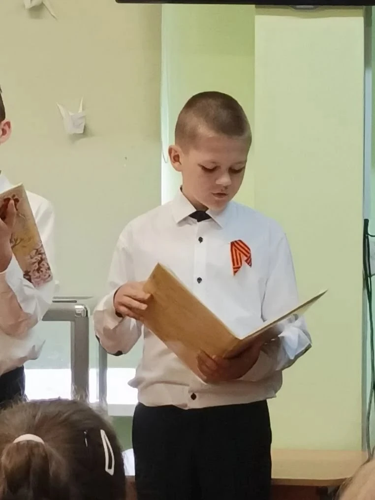 🕊️ «Этот День Победы»: уроки мужества в школьном музее  На базе музея «Защитники Отечества» для учен