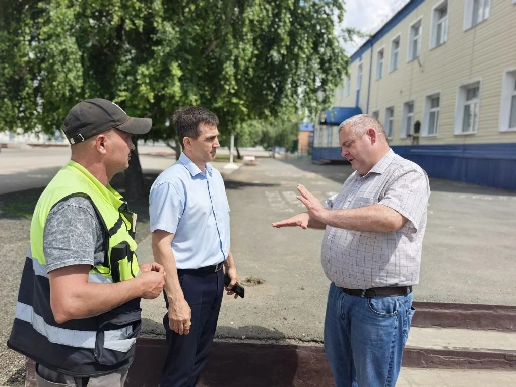 Начат капитальный ремонт тротуара по улице Карла Маркса города Сорочинска 

Протяжённость ремонтируе