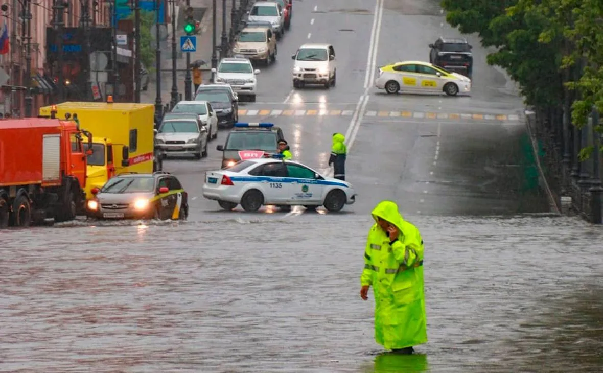 ⛈Во Владивостоке и Приморье объявлено штормовое предупреждение — ожидаются сильные дожди и ветер до 