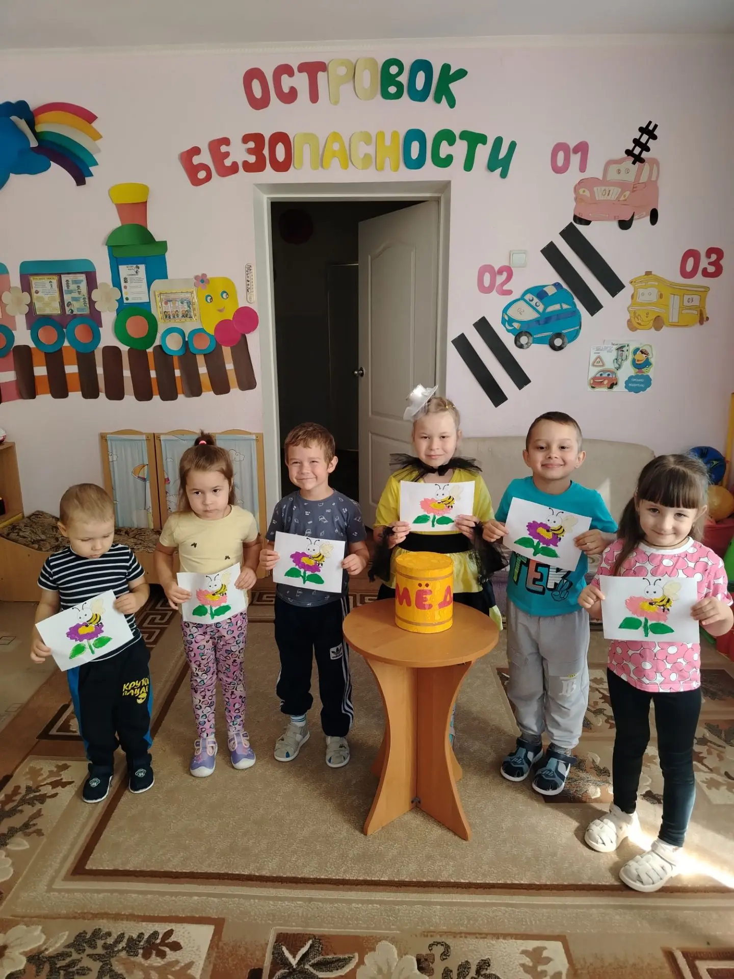 ✨ Сегодня   для детей прошел познавательный праздник «Медовый спас».