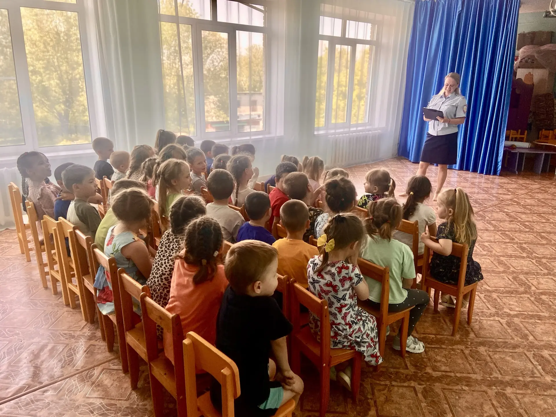 Одной из главных задач дошкольного учреждения является формирование навыков безопасного поведения на