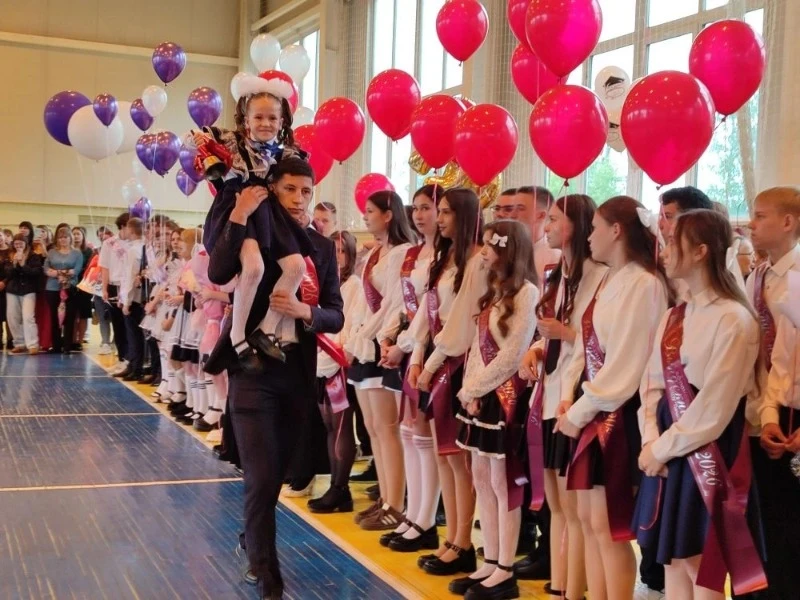 🎓💐 Последний звонок прозвучал в школах Пичаевского округа