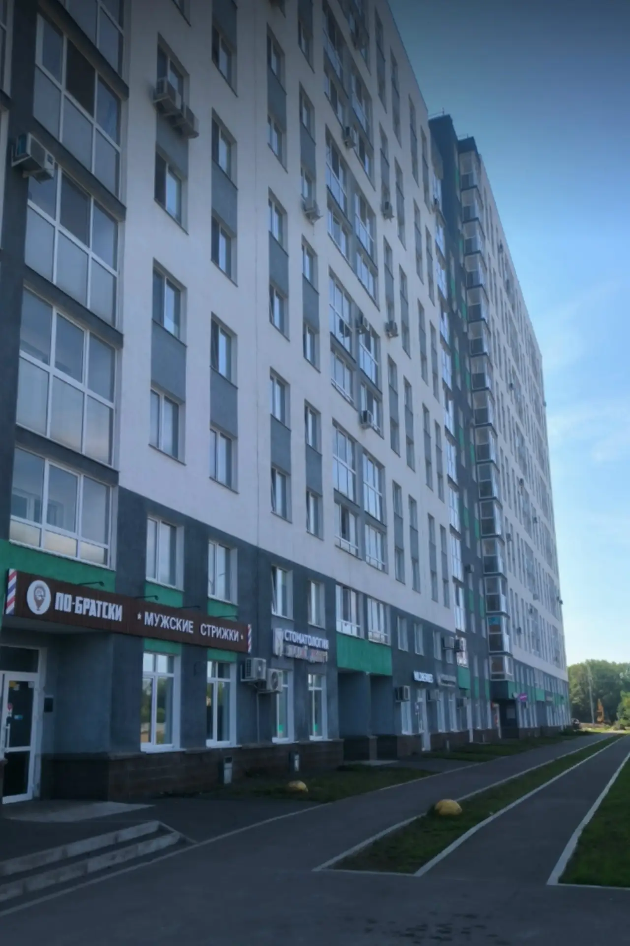 На МОНУМЕНТ ДРУЖБЫ где тц ЛЕНТА