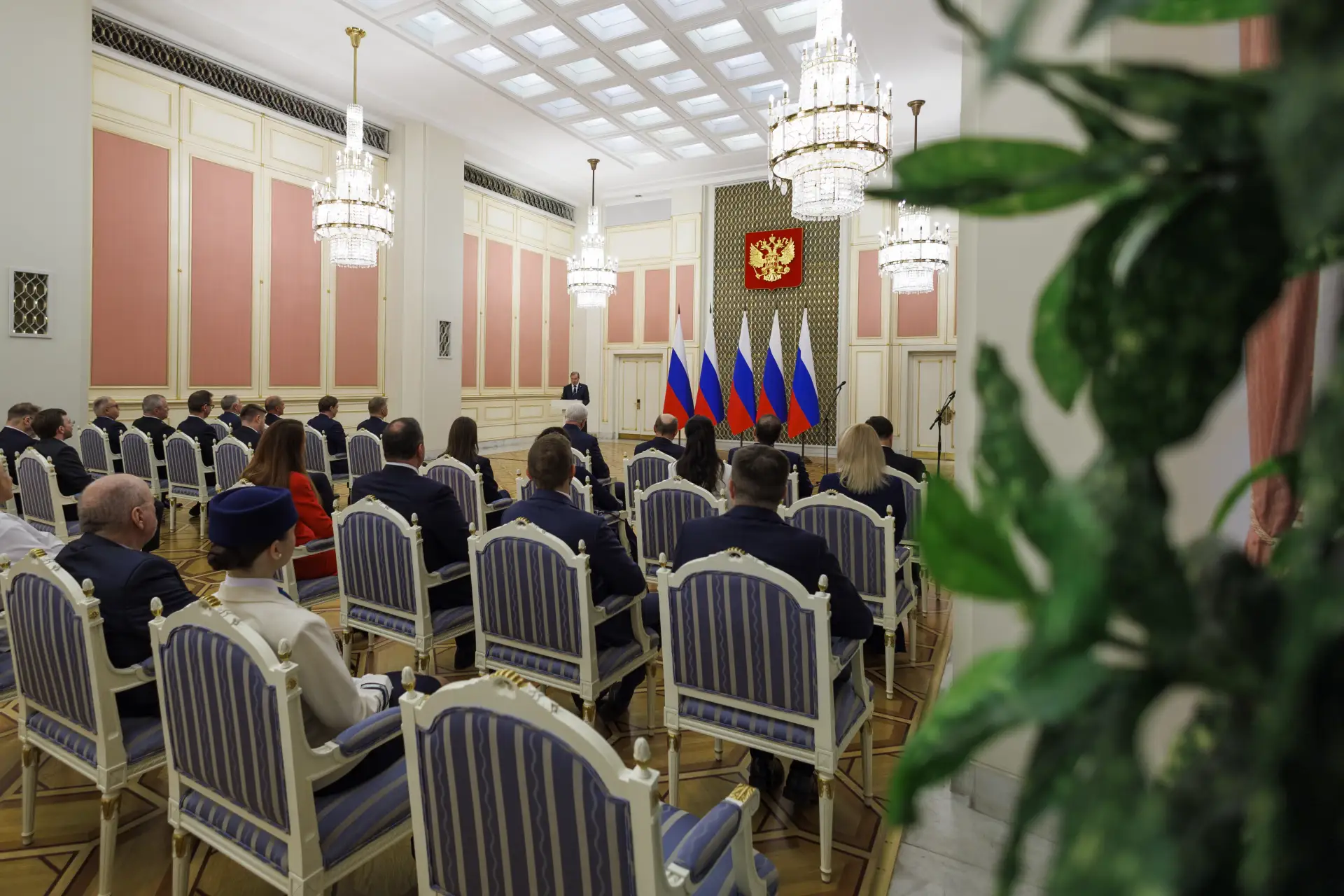 Виталий Савельев вручил государственные и ведомственные награды в сфере транспорта  В церемонии прин