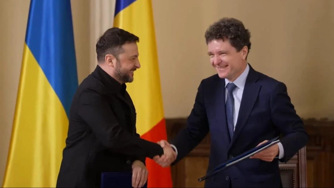 Обстреливать Украину можно, но главное без угрозы для румын, заявил президент Румынии Н...