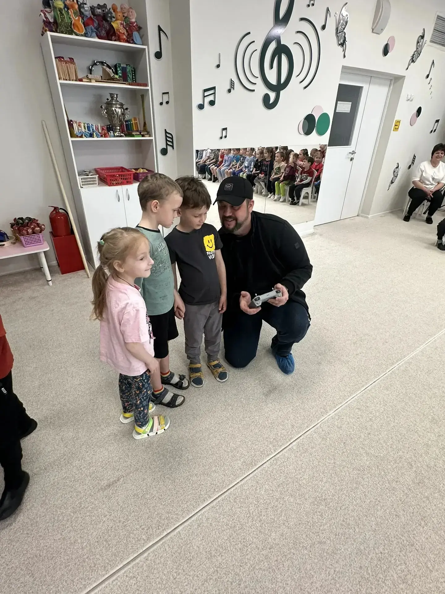 13.04 в МАДОУ МО "Детский сад 20" приезжала "Ассоциация ветеранов СВО". Целью визита было ознакомлен