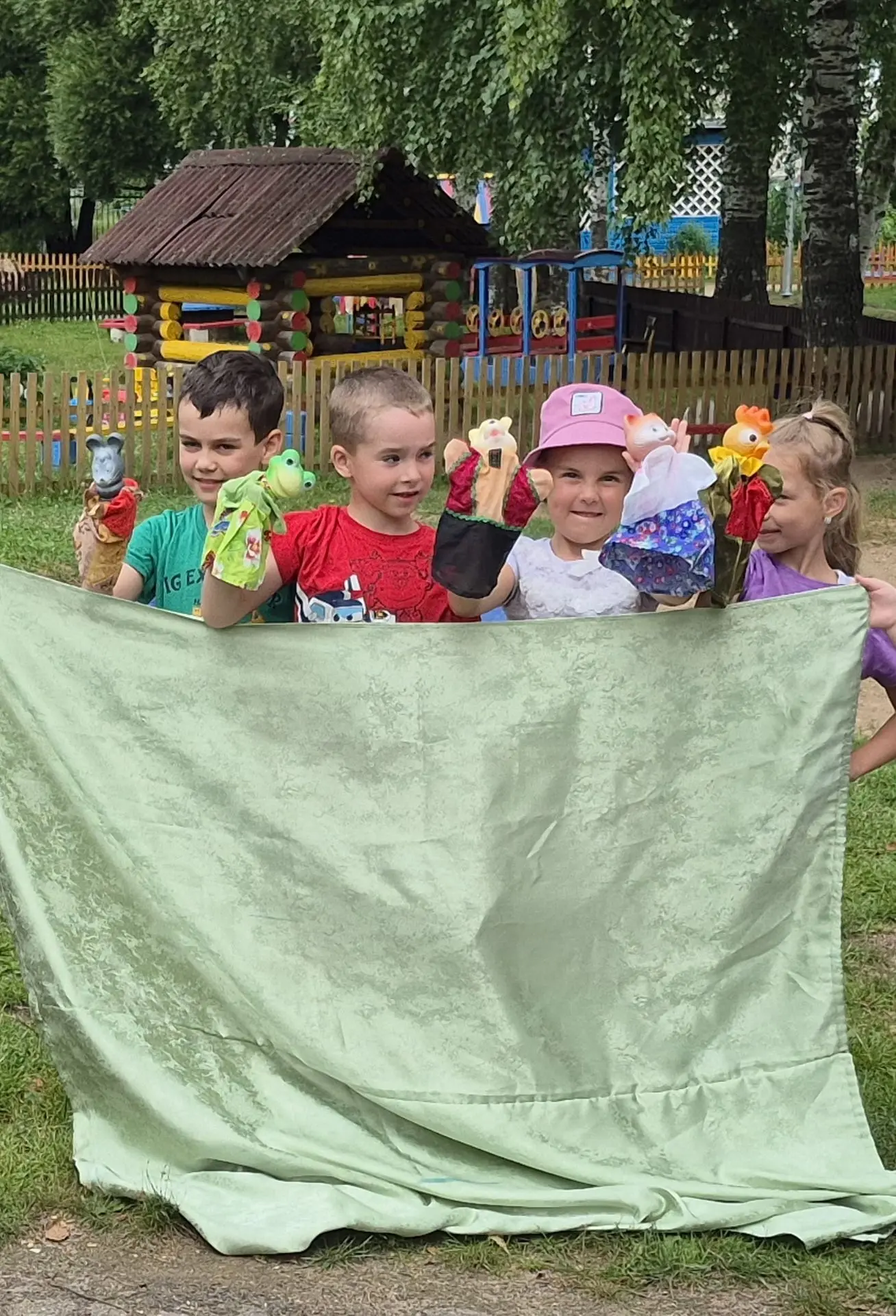 21 июля — День уличного театра!

 И мы отметили его по‑особенному! 🎉
Праздник получился по‑настояще