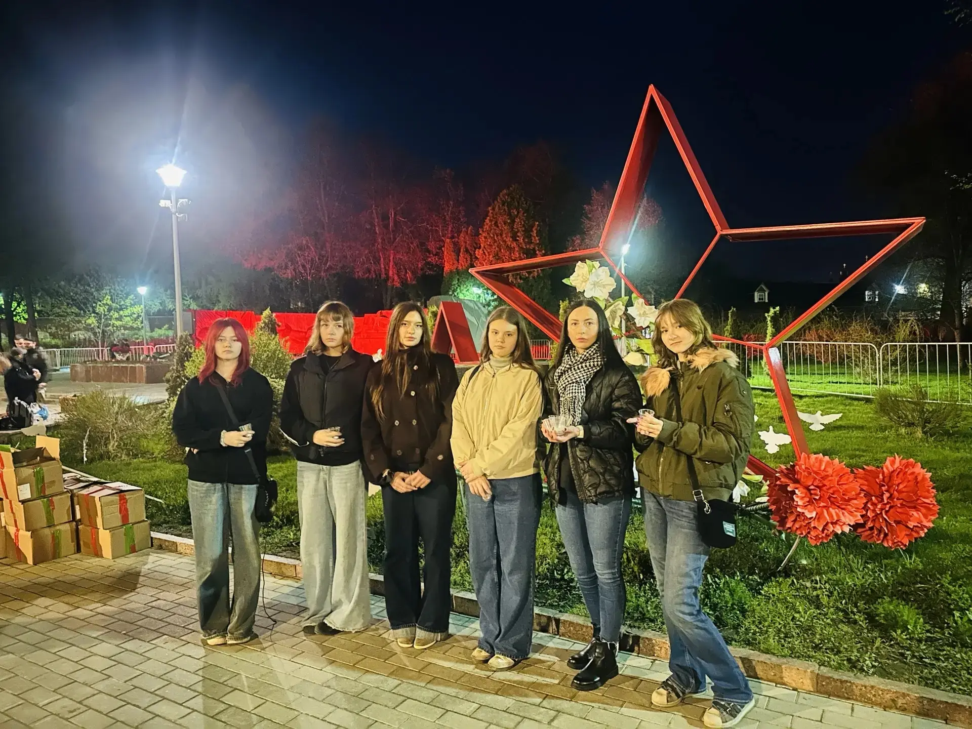 Второй год подряд волонтеры и учащиеся МБОУ СОШ 21 участвовали в 🕯️акции «Свеча Памяти». «Свеча памя