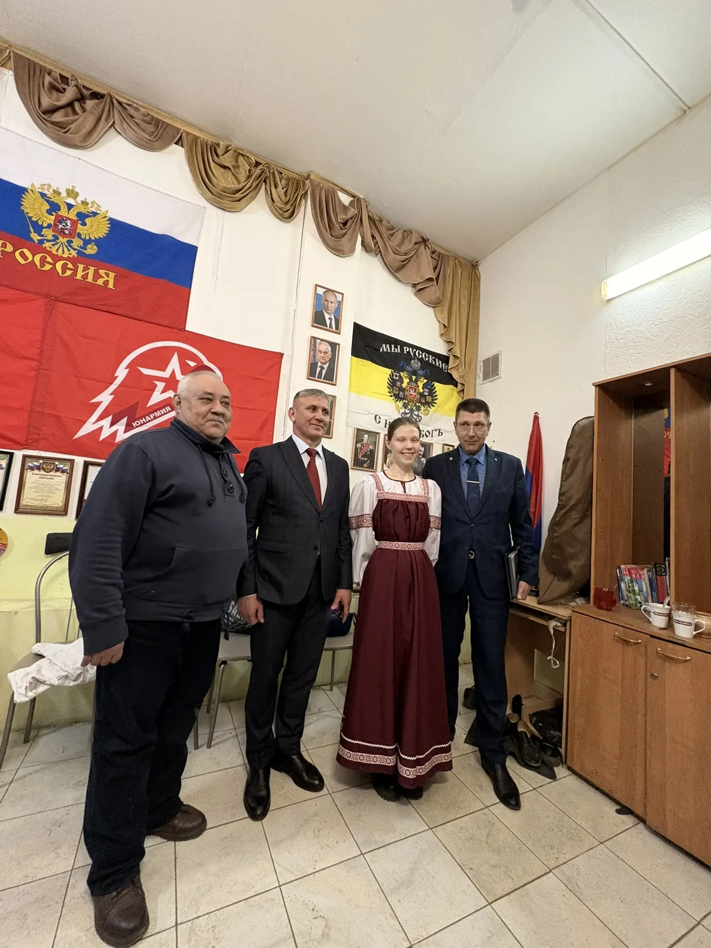 Ректор БГУ профессор О.П. Грибунов посетил Патриотический центр имени Героев России братьев Волосков
