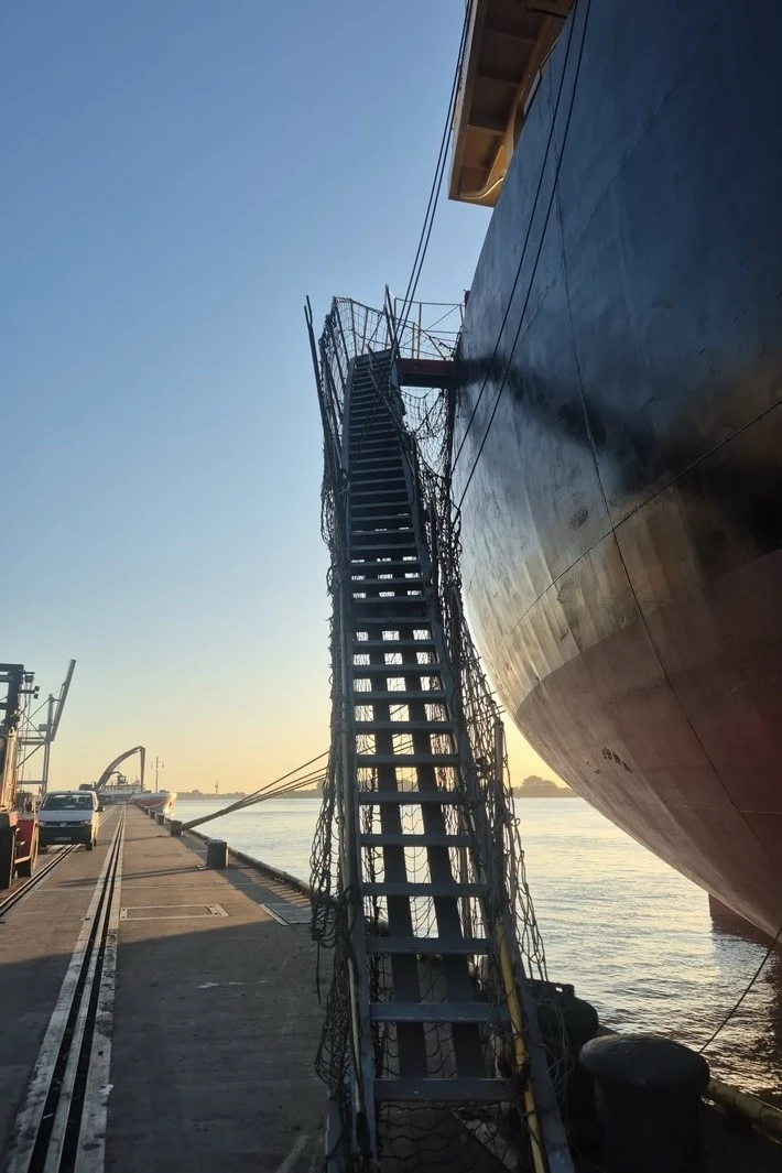 🇩🇪⚓⛴  Инцидент в порту Браке: повреждение трапа сухогруза Hosei Venture