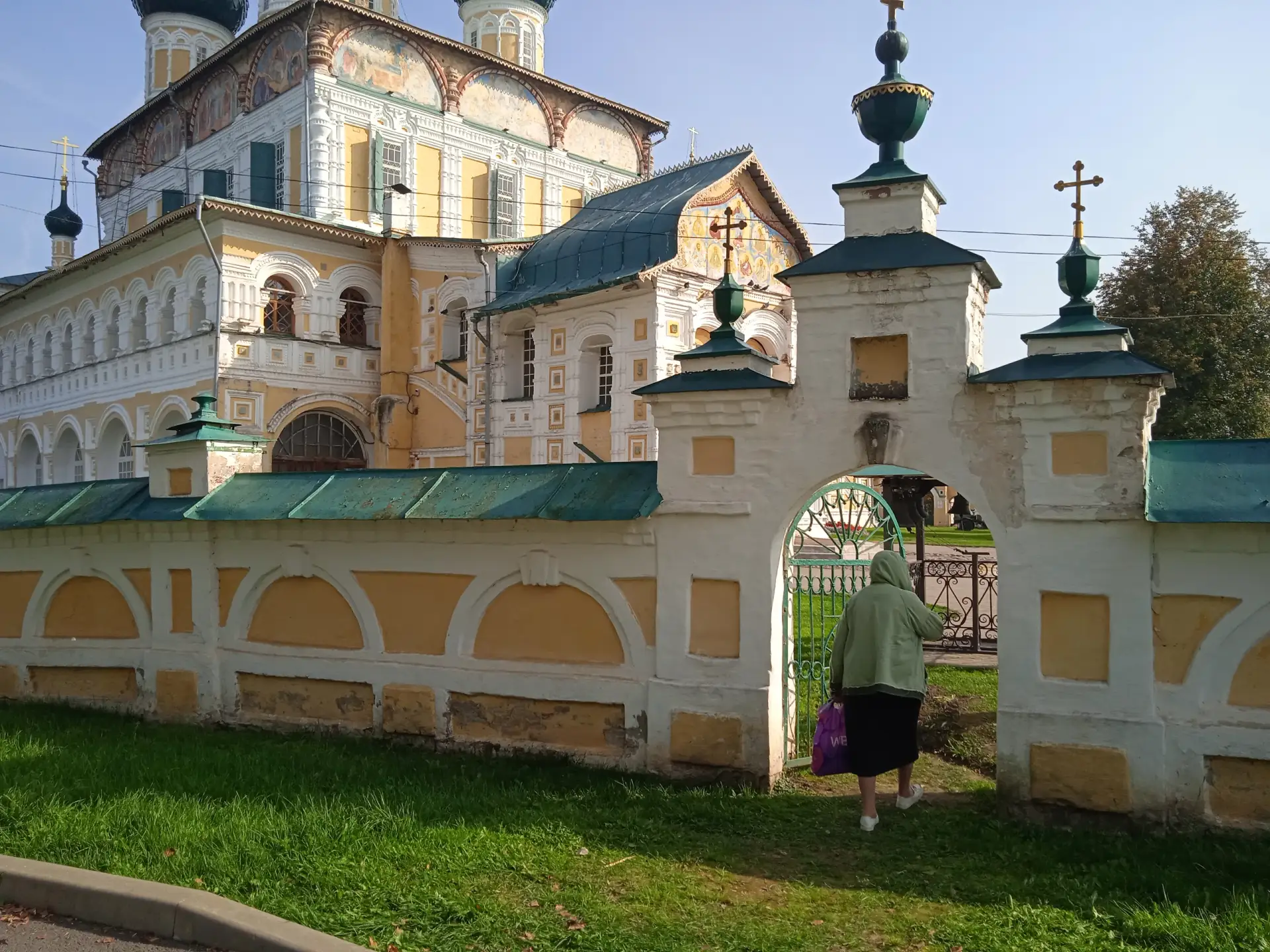 🔵 В ВОСКРЕСЕНСКОМ СОБОРЕ РЕМОНТИРУЮТ ГЛАВНЫЙ ВХОД