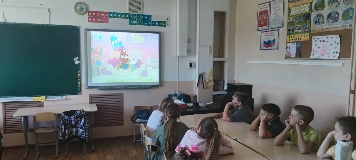 Безопасность прежде всего: ребята из пришкольного лагеря «Солнышко» прошли инструктажи по правилам п