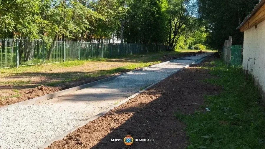 В Чебоксарах ведется масштабное обновление тротуаров