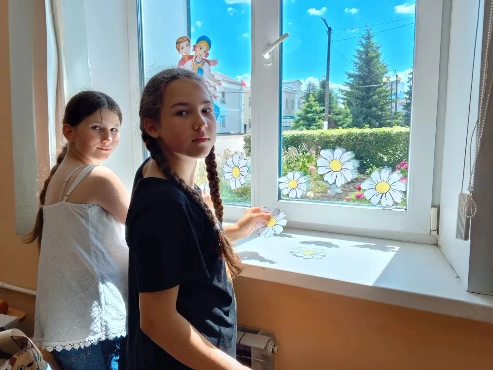 🇷🇺10-й день пришкольного лагеря был насыщен яркими событиями и патриотическими активностями, напра