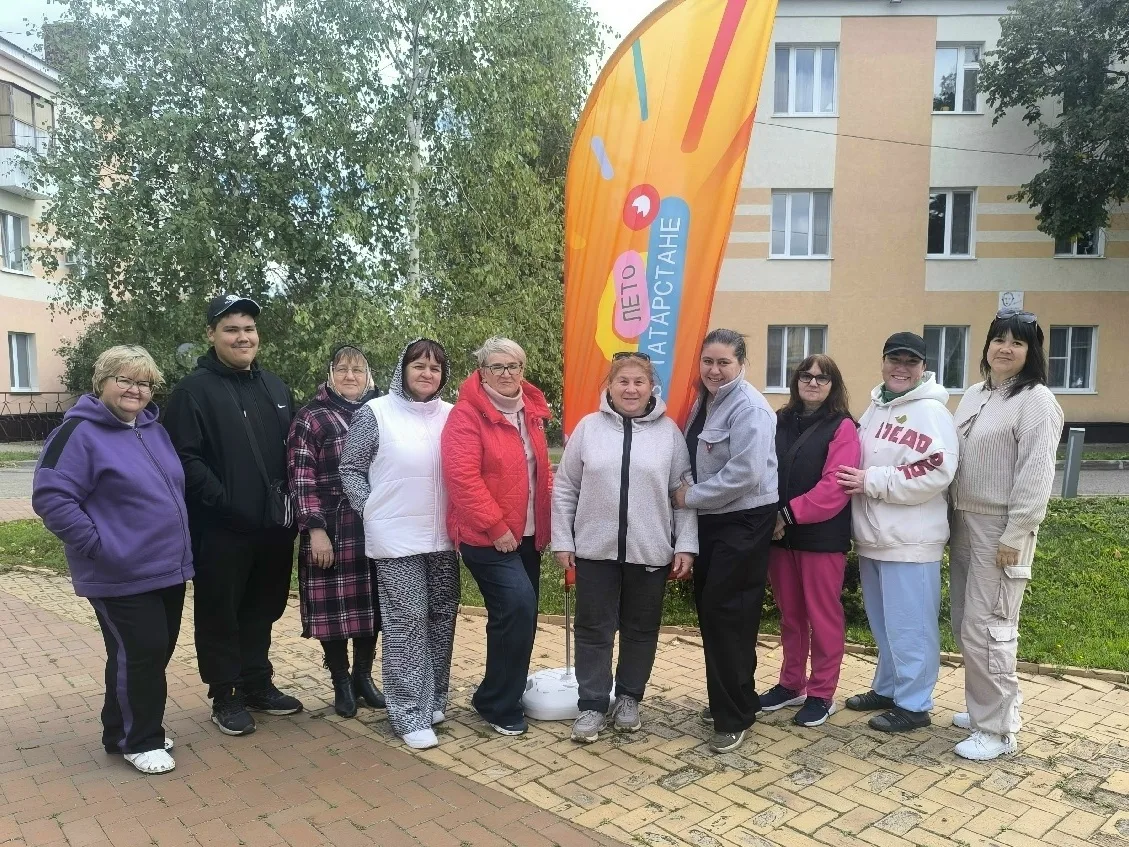 В День Республики в Бавлах прошла выставка-ярмарка ручных изделий от музея в рамках про...