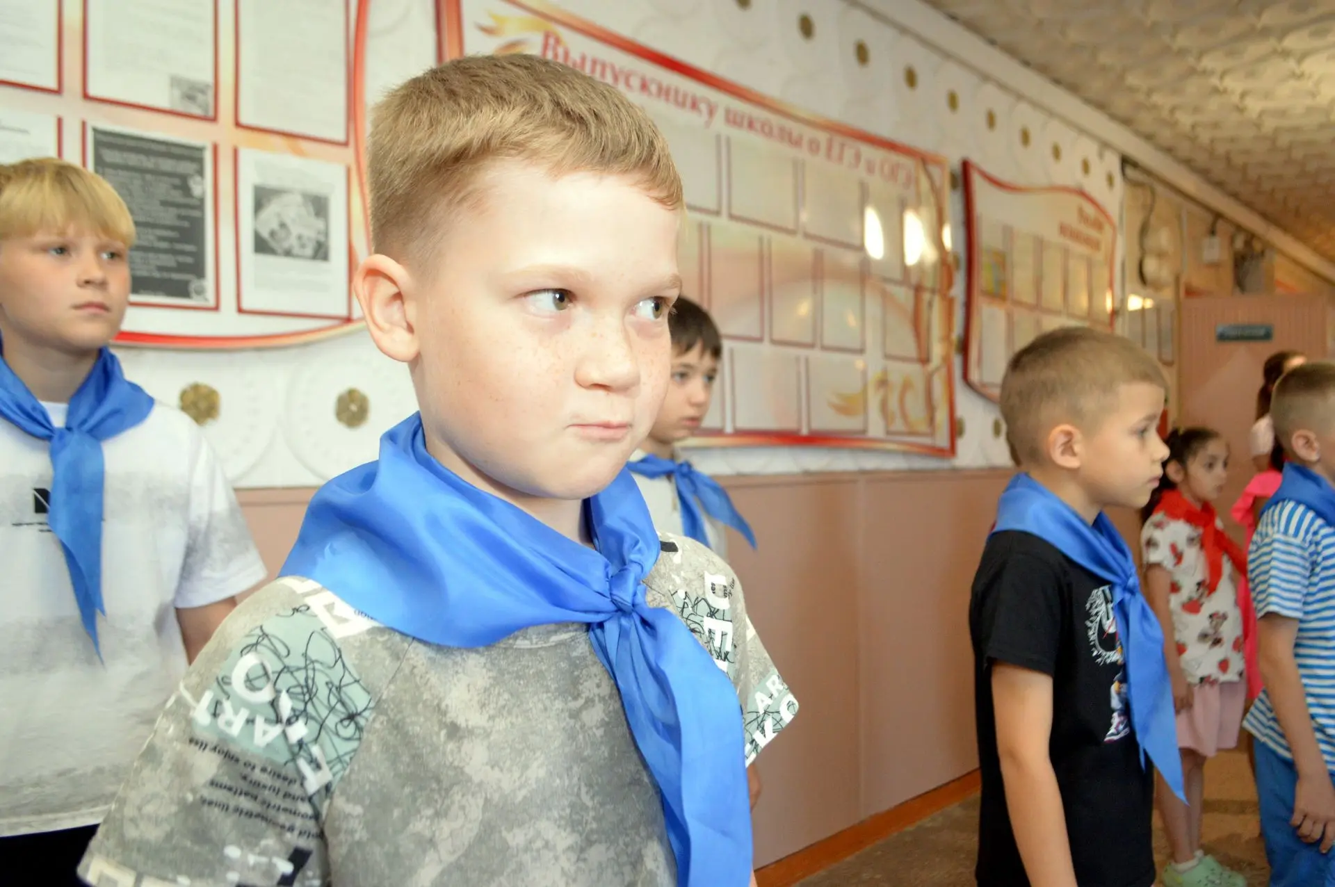 🍓ЛЕТО 2026🍏
👫 ДЕНЬ 13 🥳

Торжественная линейка в лагере дневного пребывания "Солнышко" на базе М