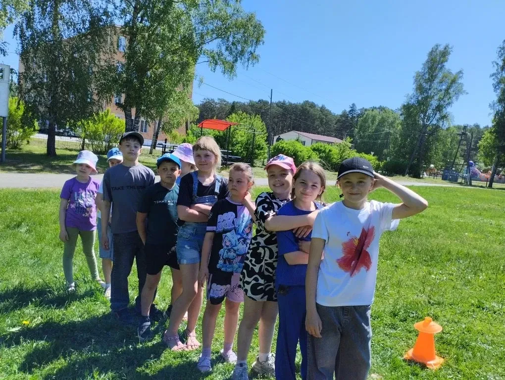 🏃‍♂️ Спорт, здоровье и готовность к защите: эстафета в нашем лагере