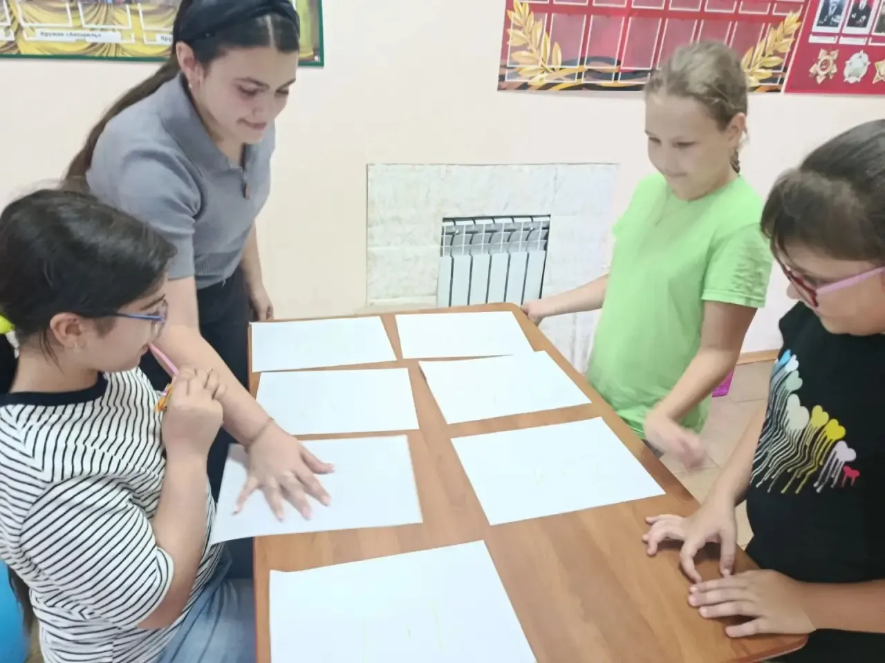 ✨В СК п. Мирного прошла игровая программа "Поиграй-ка"
Было много весёлых конкурсов и игр🙂