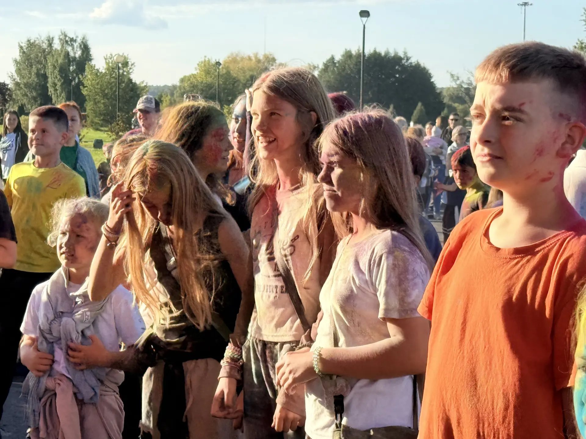 Сегодня в парке «Серебряный» мы устроили настоящий праздник цвета — Фестиваль красок! С...