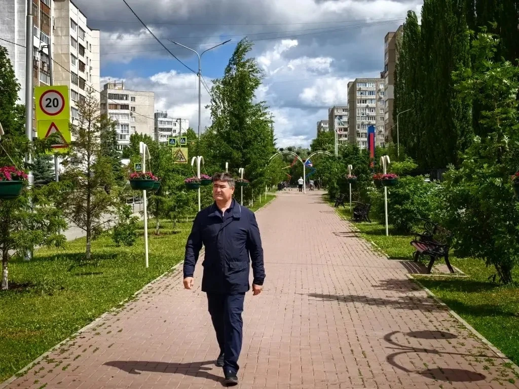 Наш сквер Юнармейцев зацвел!
