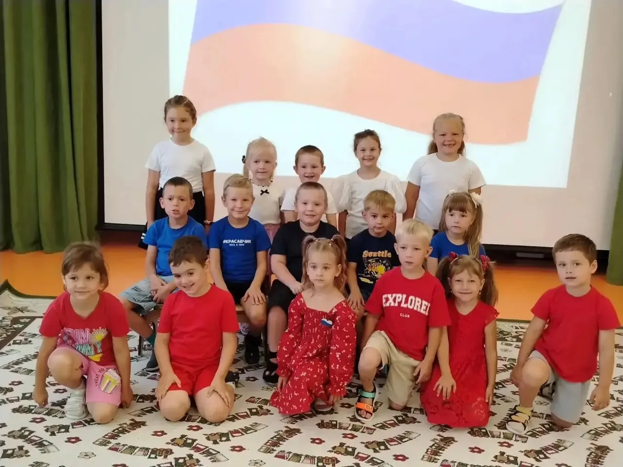 Сегодня в нашем детском саду прошло мероприятие, посвящённое Дню Государственного флага...