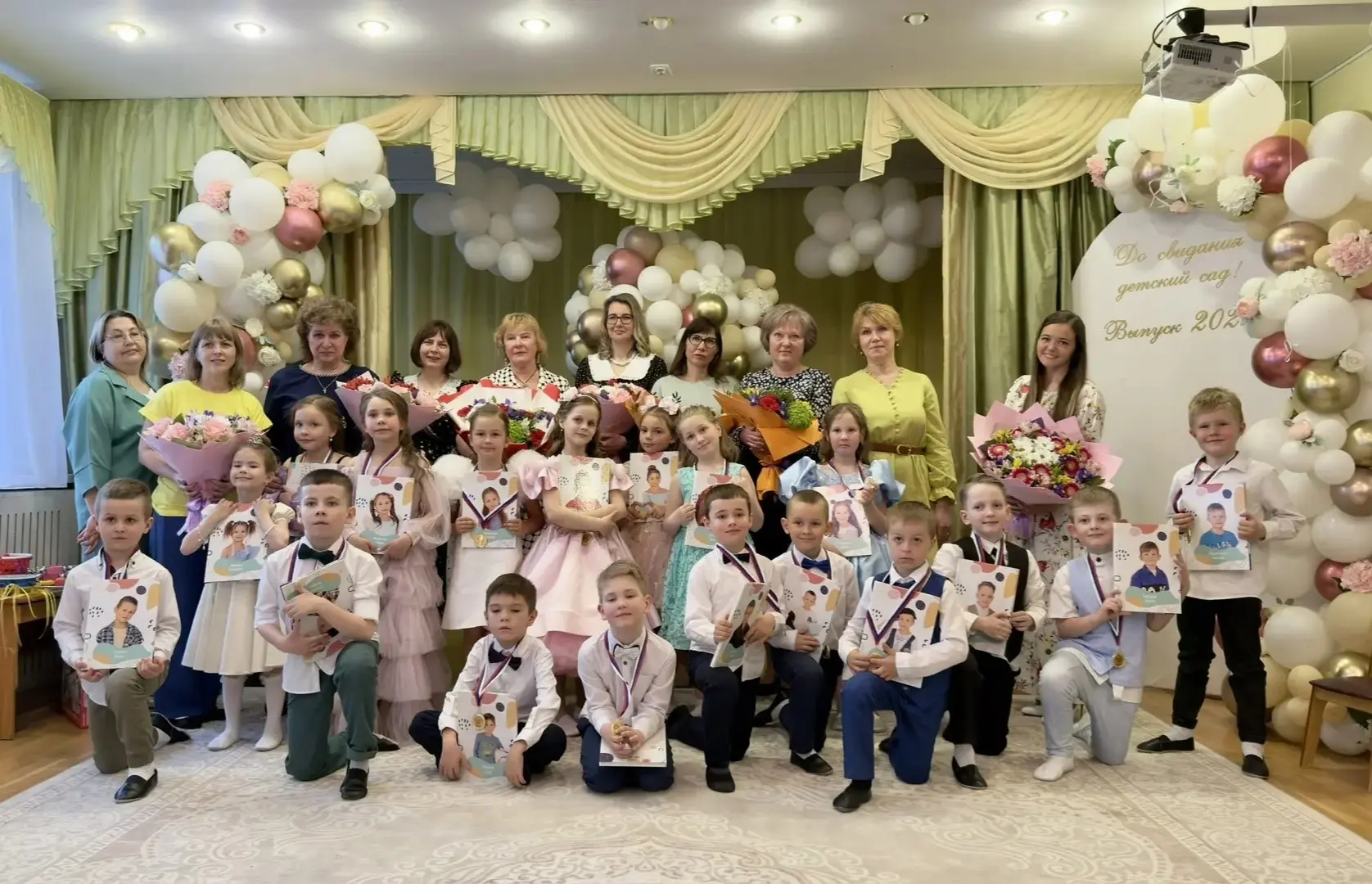Наши сердца до сих пор парят в облаках от невероятных эмоций! 🎈❤️