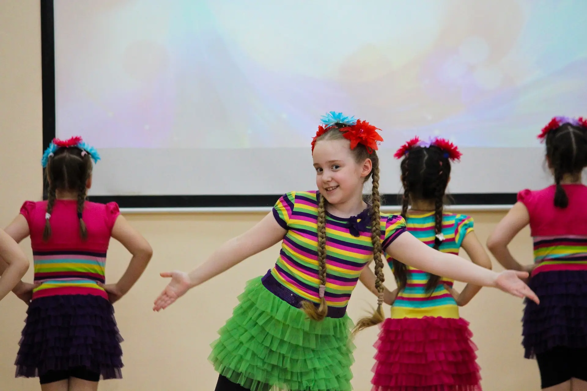 ЕЖЕГОДНЫЙ ПРАЗДНИК ТАНЦА 💃✨  В нашей школе состоялся ежегодный отчётный концерт танцевального кружка