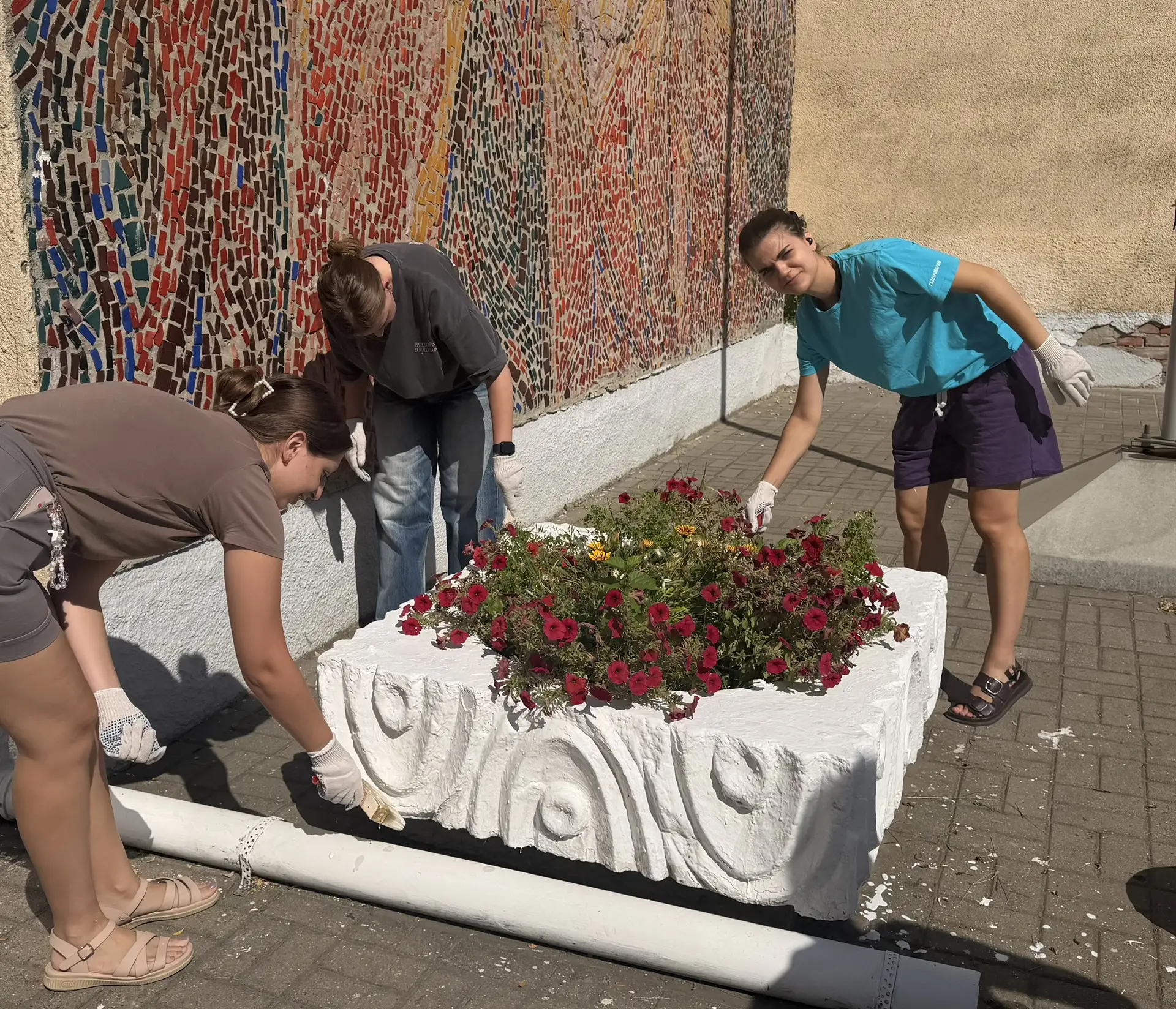📍Начало рабочего года в МБОУ «Лицей № 57»: благоустройство территории📍