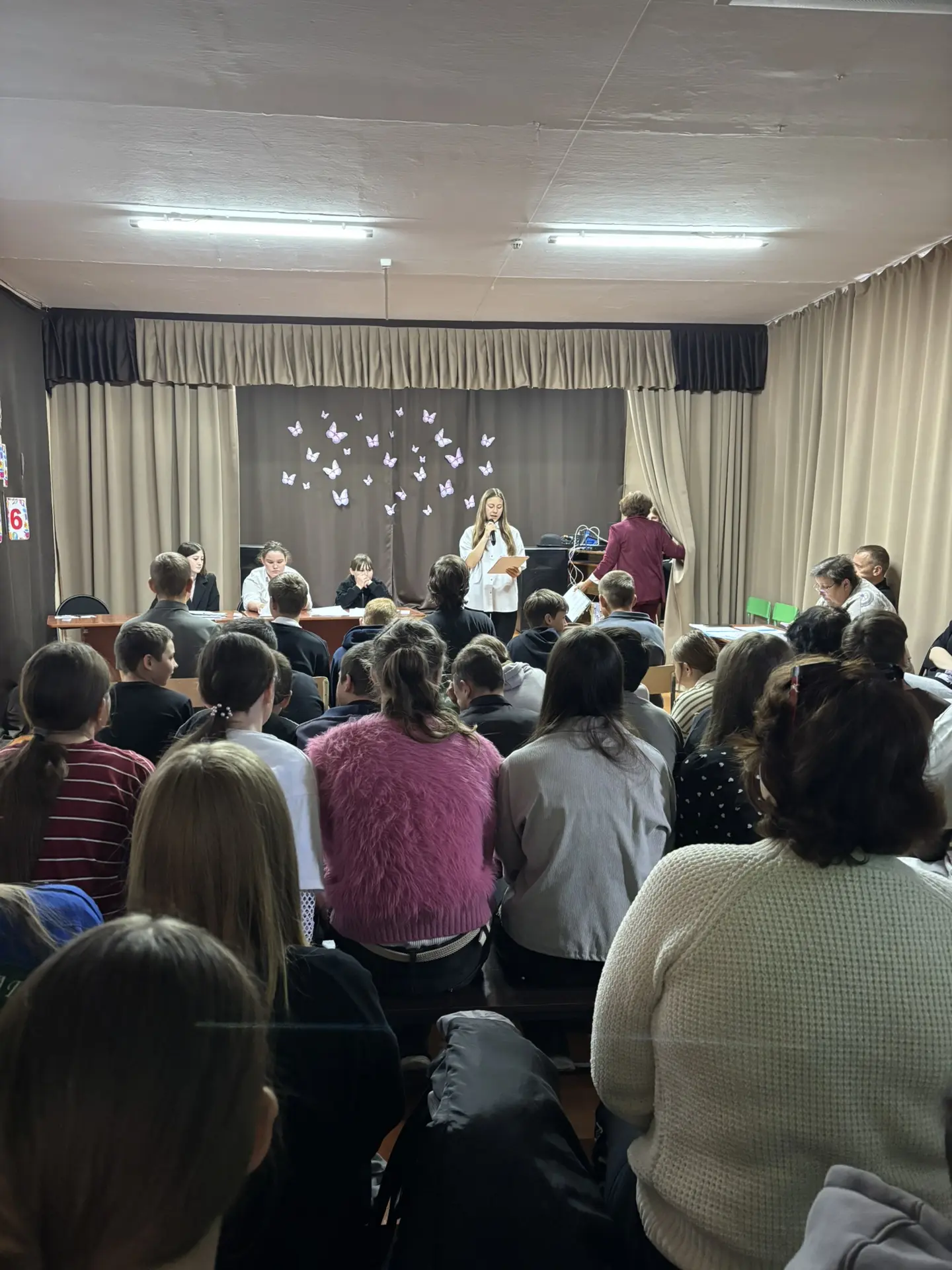 Сегодня, 25 мая, в Алтайской ООШ №3 состоялся ежегодный конкурс «Ученик года - 2026!» среди учащихся