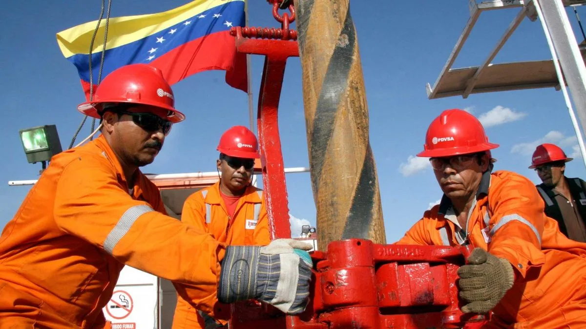 Венесуэла подписала соглашения о сотрудничестве с нефтесервисными гигантами