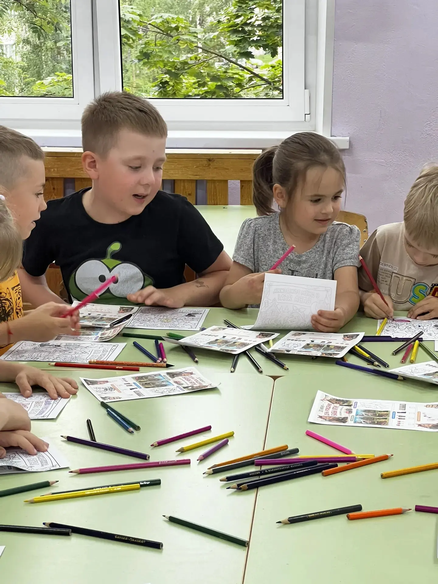 🎉 На этой неделе у одного очень важного сказочного персонажа был ДЕНЬ РОЖДЕНИЯ! 🎂

👵✨ 30 июня сво