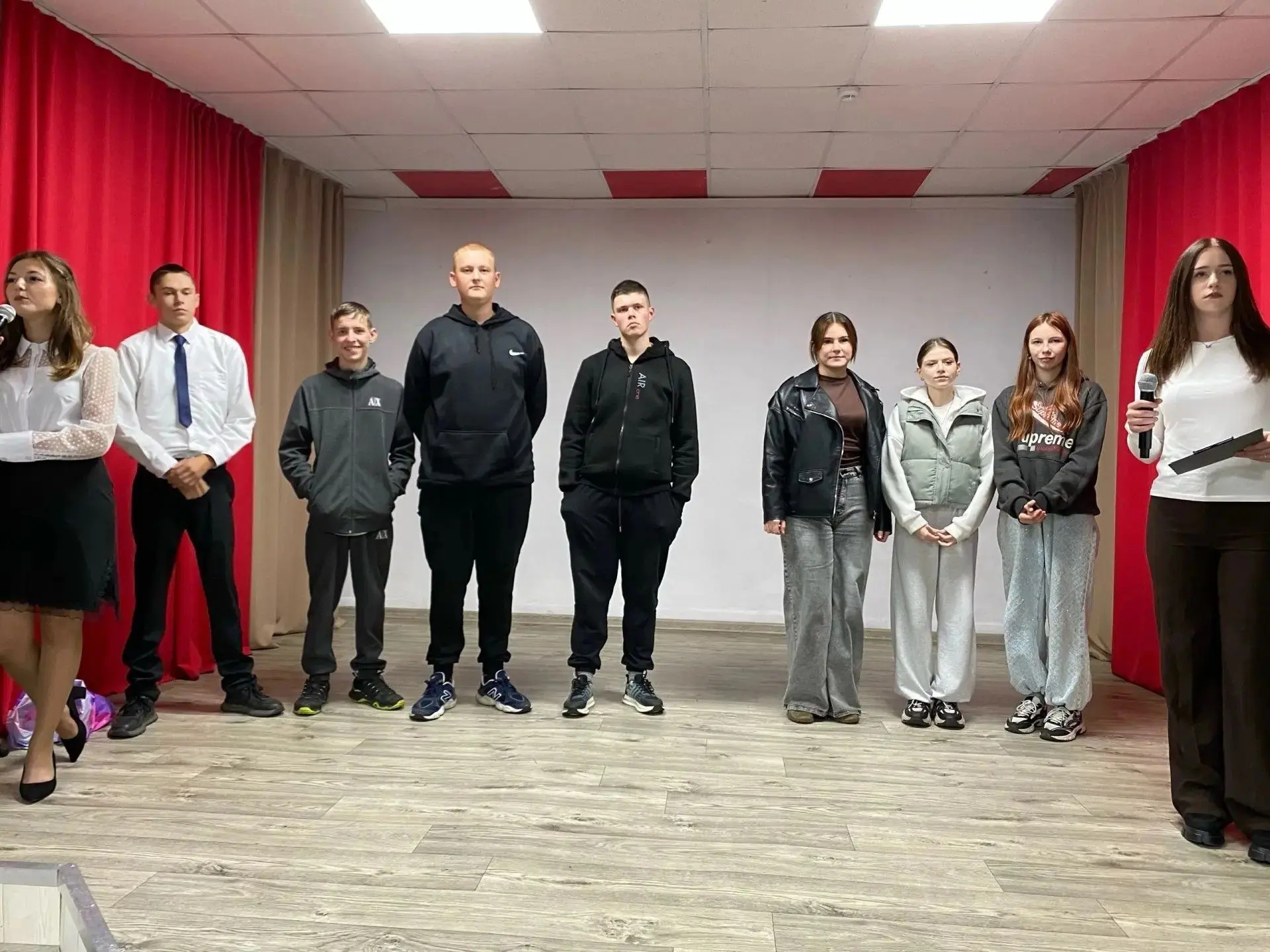 В актовом зале техникума для студентов 1 курса, прошло развлекательное мероприятие, орг...