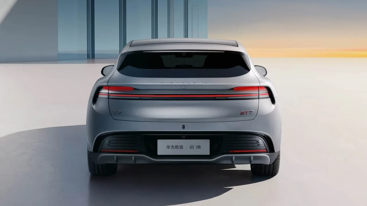 Китайцы показали спорт-универсал в стиле Porsche Panamera — это Aistaland GT7 от нового совместного 