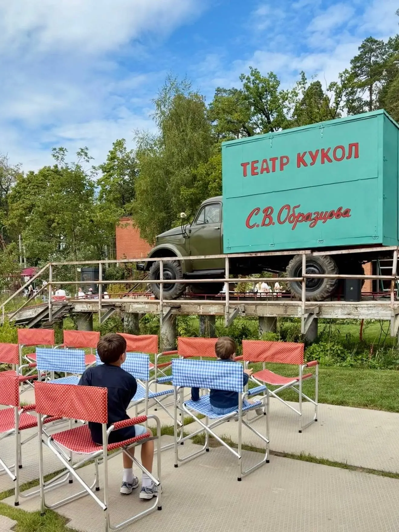 Уникальное арт-пространство в гаражах