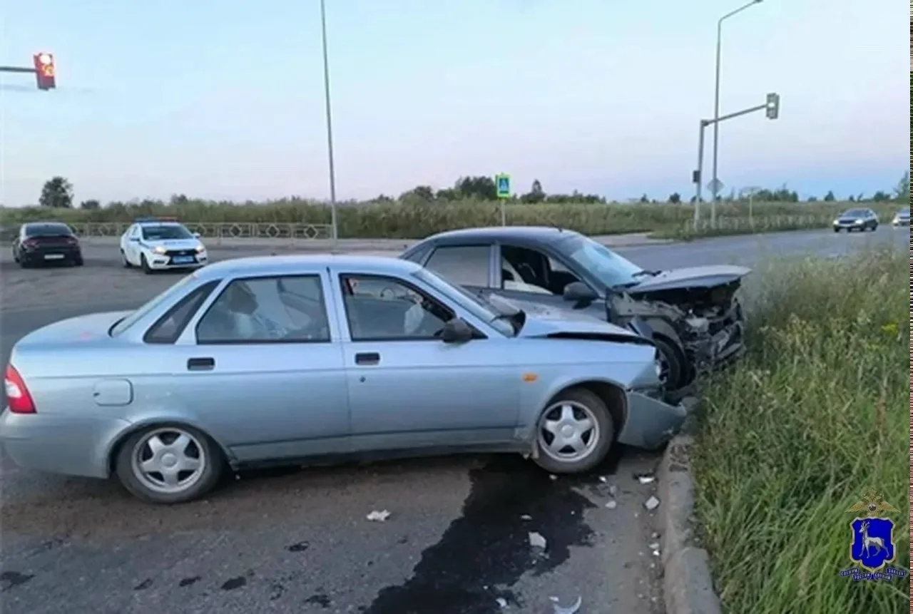 ❕ Под Самарой два человека пострадали в ДТП с двумя вазовскими машинами

Авария произошла 29 июля в 