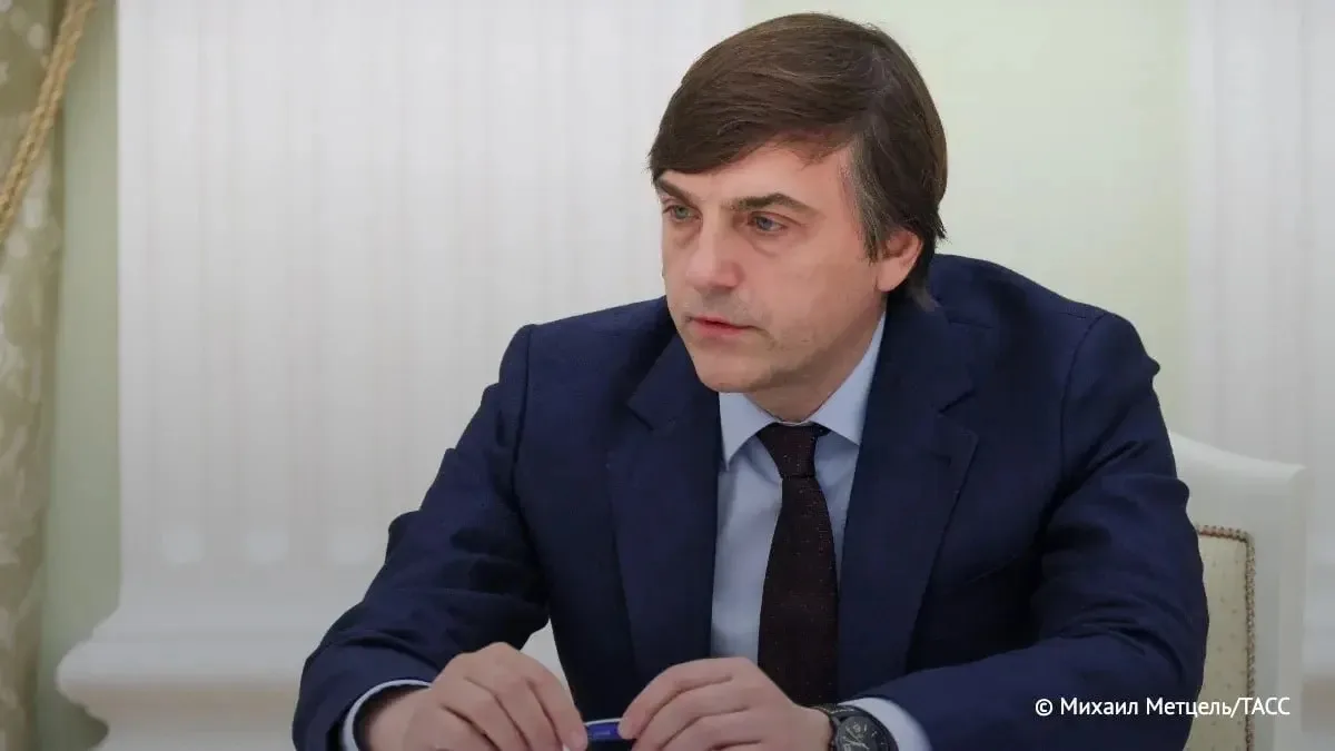 В 2027 году появятся единые учебники по информатике для старшеклассников, сообщил Кравцов.