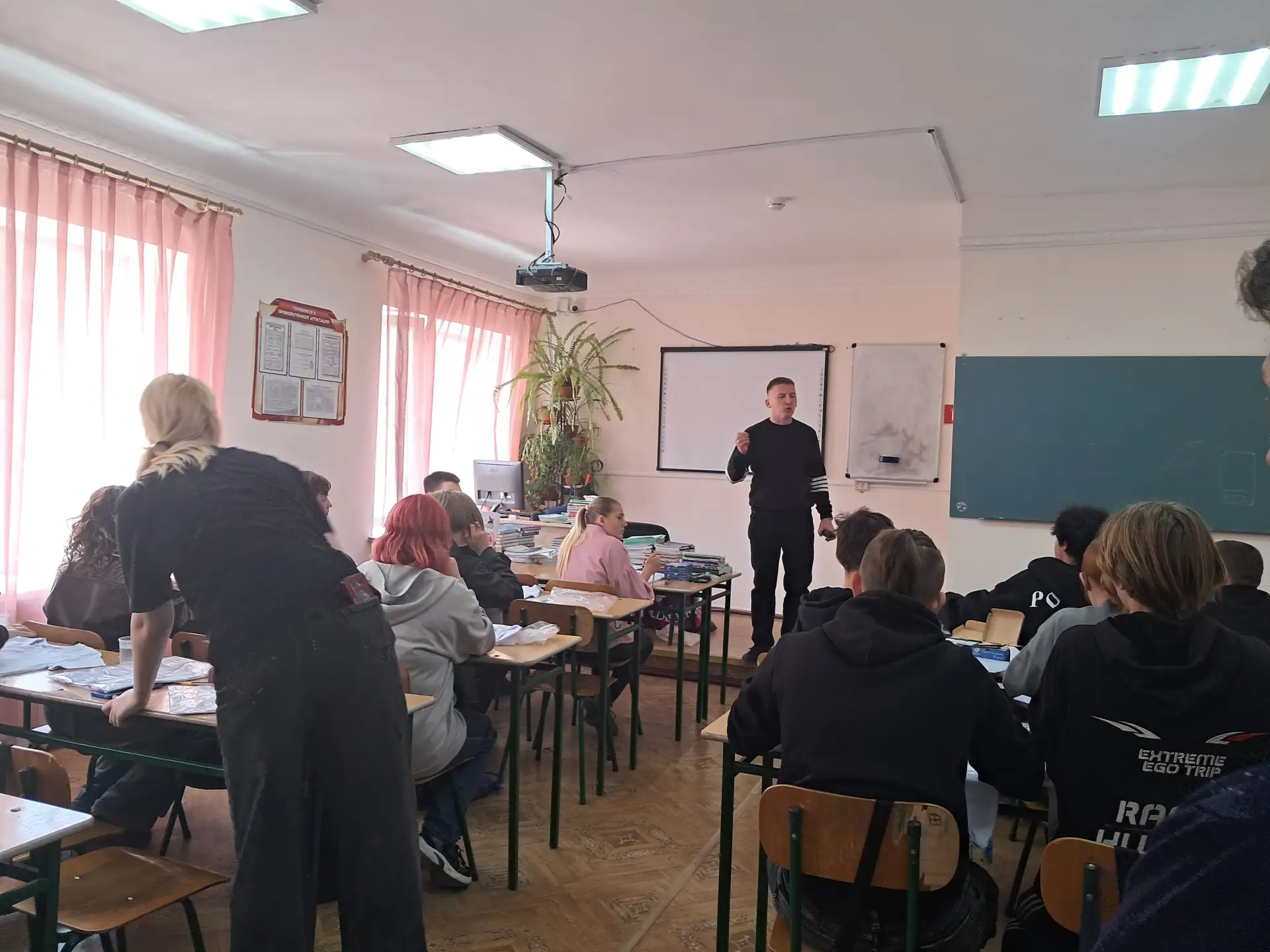 АРТ-ТЕРАПИЯ В ТЕХНИКУМЕ: ТВОРЧЕСТВО КАК ВЕКТОР К ЗДОРОВОЙ ПЕРСПЕКТИВЕ!