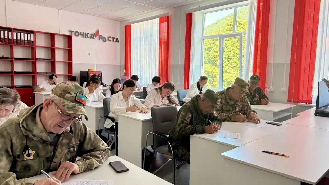 В СШ №5 имени С.К.Магометова к акции «V Международный диктант на языках народов КЧР» пр...