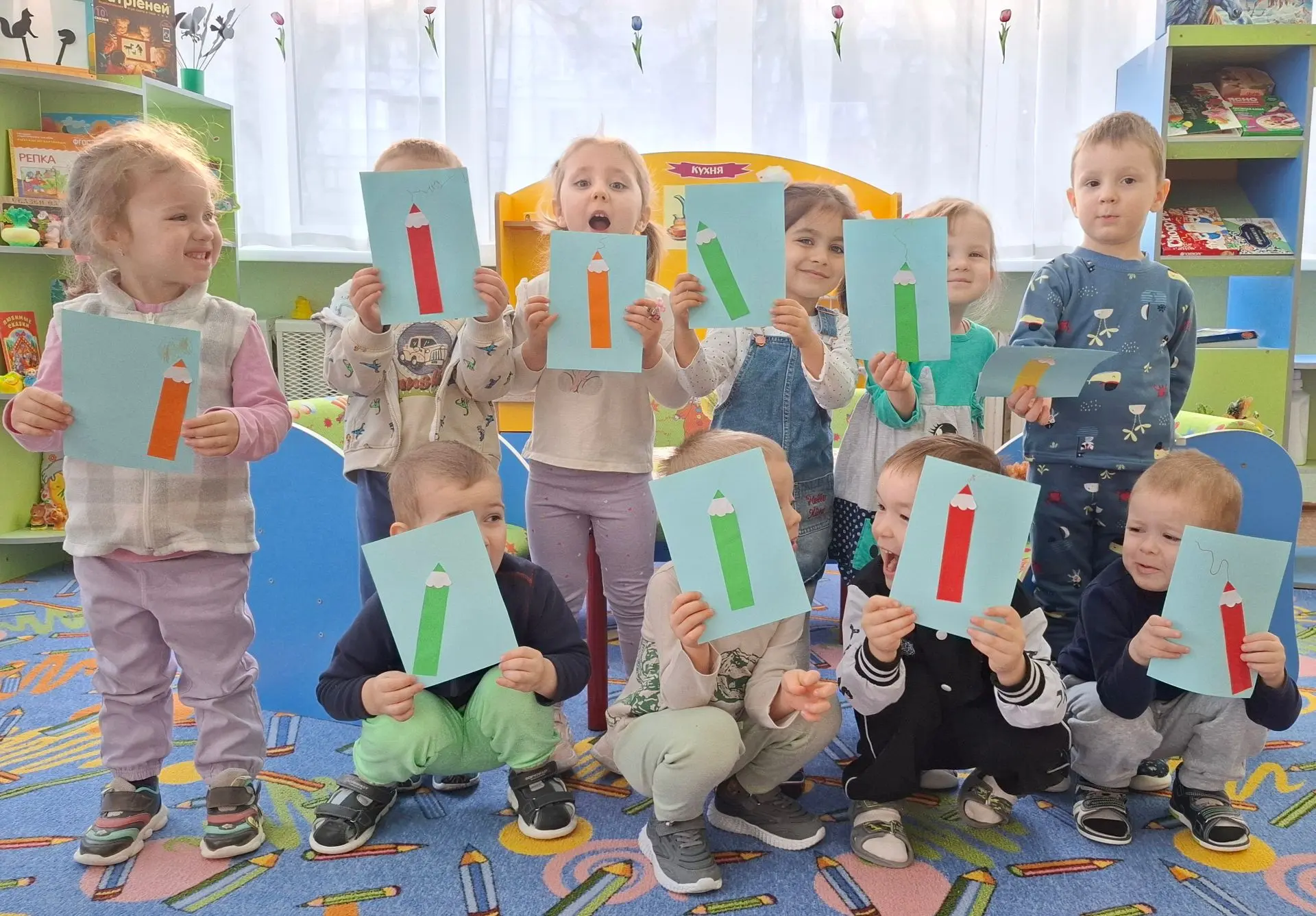 ✏16 марта - День цветных карандашей.