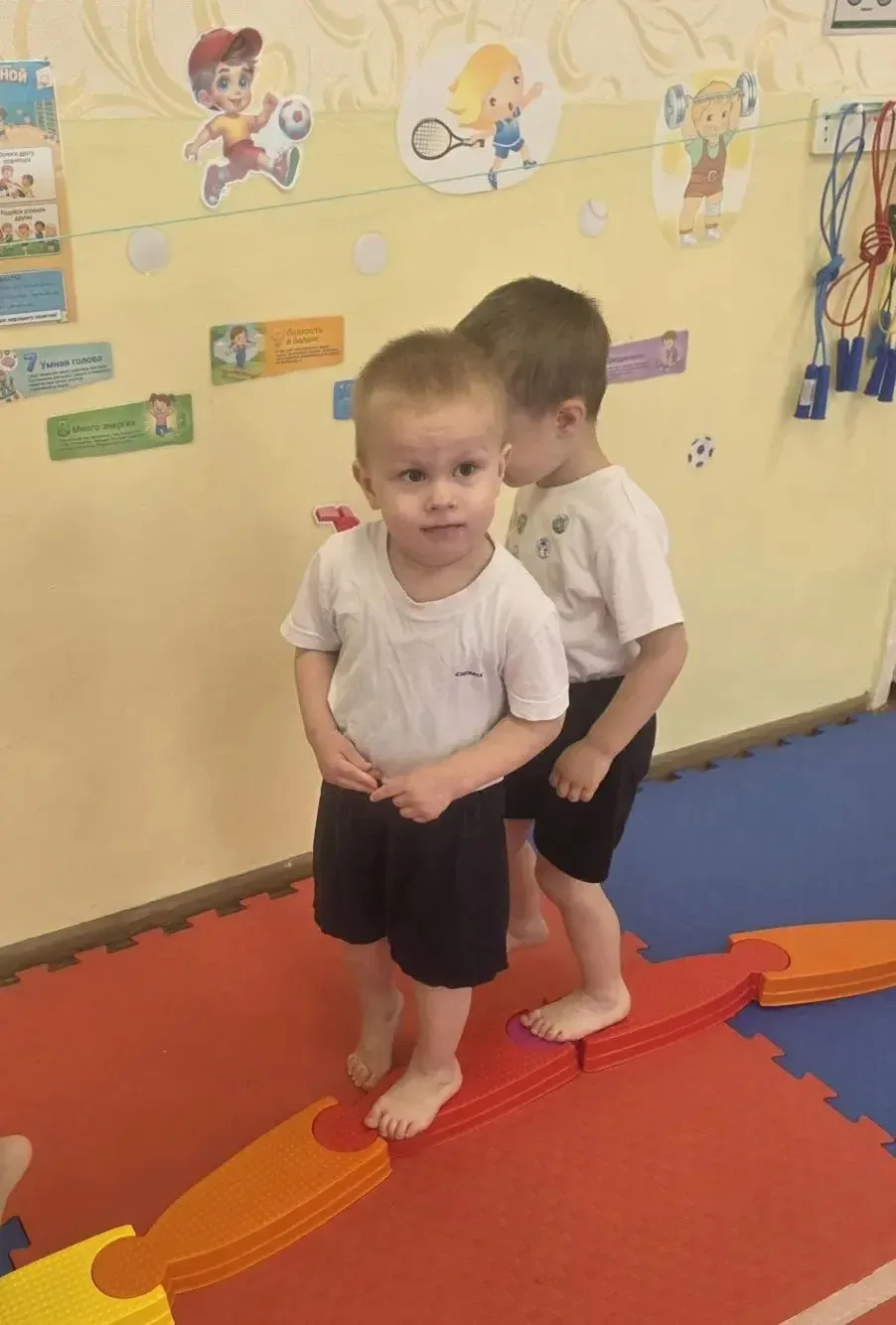 🌞 Солнце, воздух и вода — наши лучшие друзья!💧

В нашем дошкольном отделении регулярно проходят фи