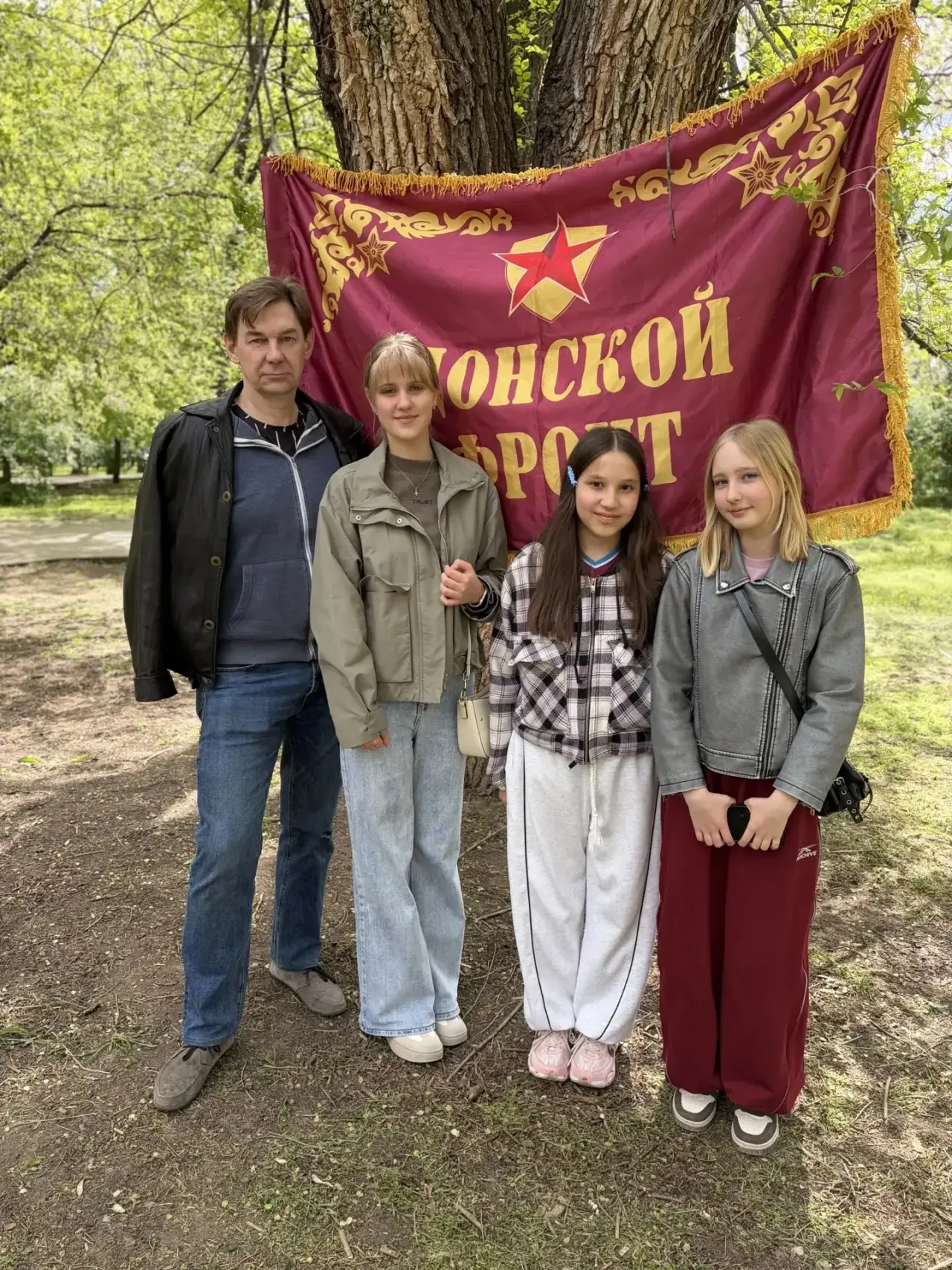 Сегодня посетила выставку «Фронтовой привал», посвящённую Дню Победы, и до сих пор под глубоким впеч