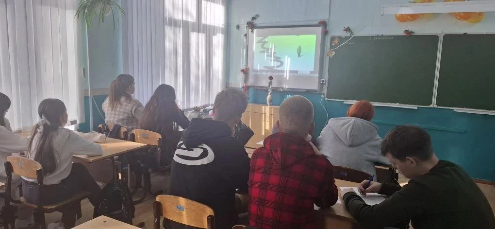 🇷🇺 Сегодня в нашей школе прошло первое установочное занятие профориентационного курса...