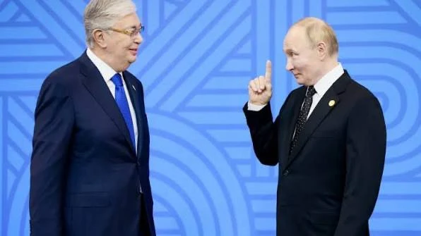 Казахстан предоставит России 50 тысяч тонн бензина в виде гуманитарной помощи, сообщает...