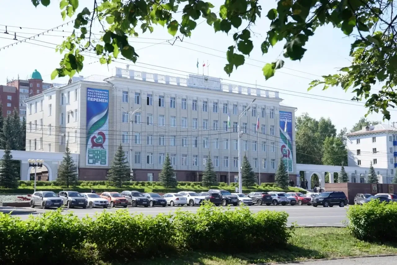 Подвели итоги работы пятого созыва Городского совета Уфы. Поблагодарил депутатов и личн...