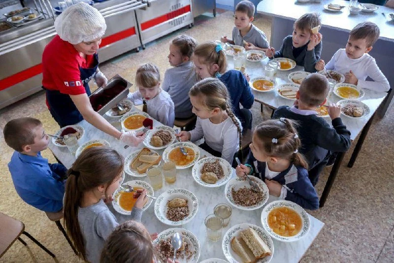 В Краснодаре задержали мужчину, который пытался похитить около пяти тонн продуктов, пре...