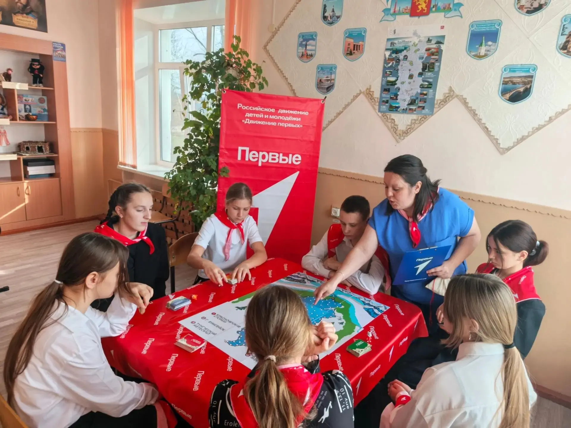 7 октября в Решотинской основной школе прошла командная игра Движения Первых — «Исследу...