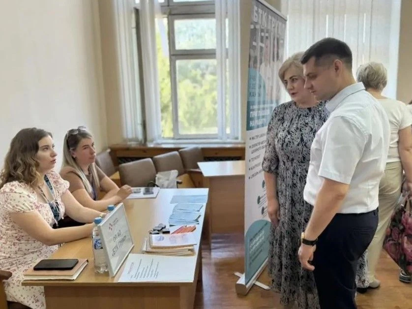 «Работа в России. Время возможностей»: ярмарка трудоустройства в Центре занятости насел...