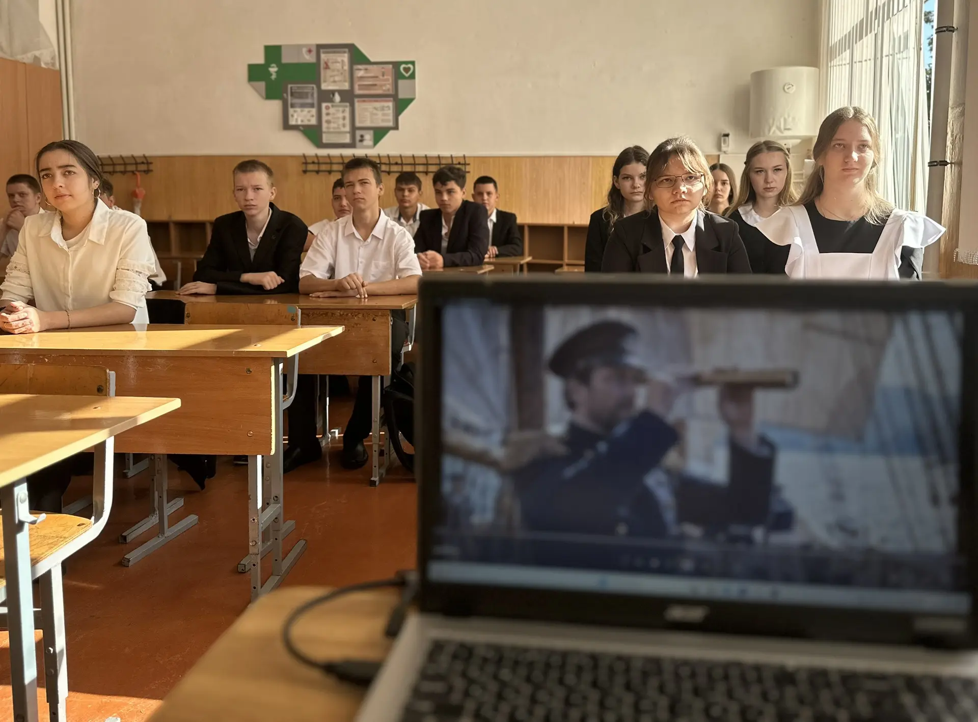 «Разговоры о важном»: связь поколений и уроки истории